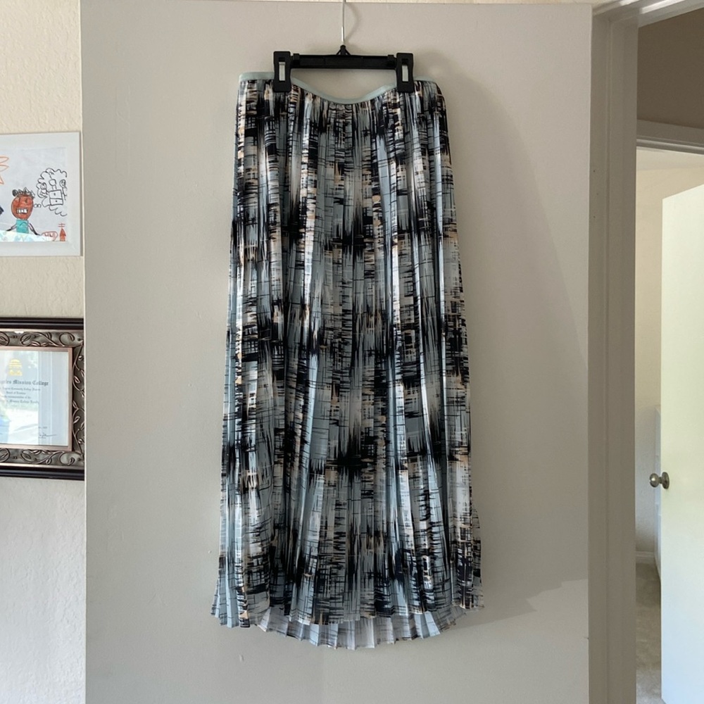 Banana Republic Pleated Skirt